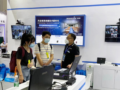思拓維：展會抓拍
